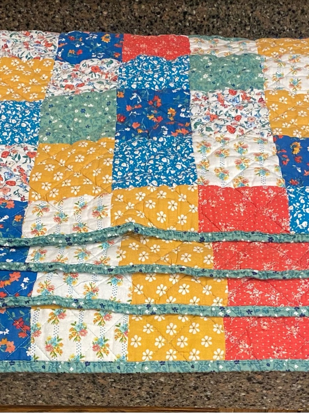 The Pioneer Woman  Multicolor Patchwork Set of 4 Standard Pillow Shams.